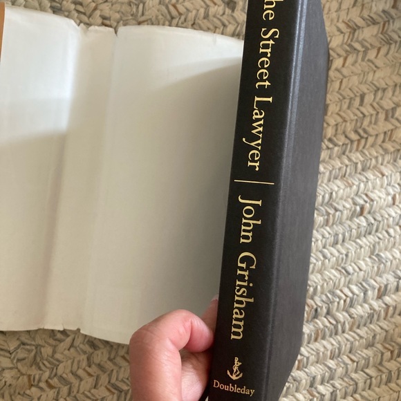 5/$25 John Grisham The Street Lawyer. Like new hardback book. - Picture 5 of 5